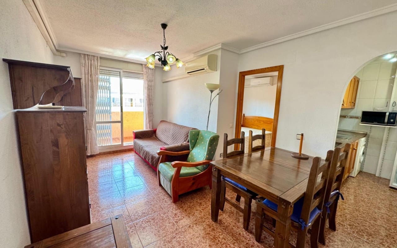 2 sypialnia Penthouse na sprzedaż w Torrevieja z basenem - 140 000 € (Ref: 9913712)