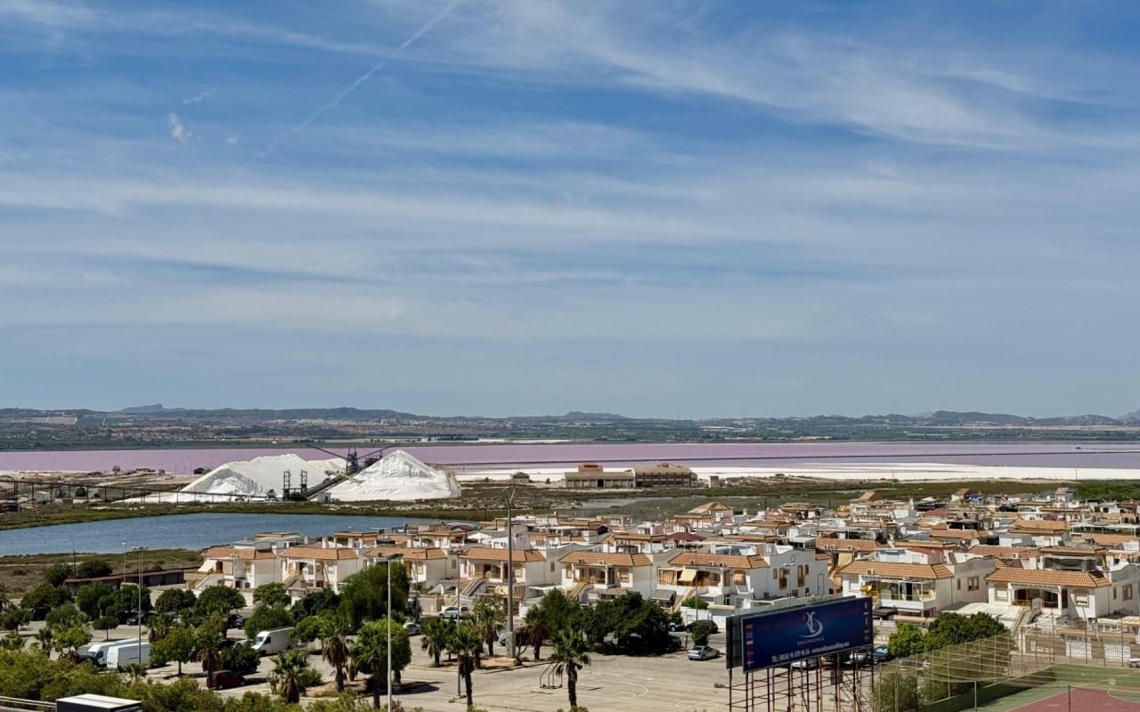 2 sypialnia Penthouse na sprzedaż w Torrevieja z basenem - 140 000 € (Ref: 9913712)