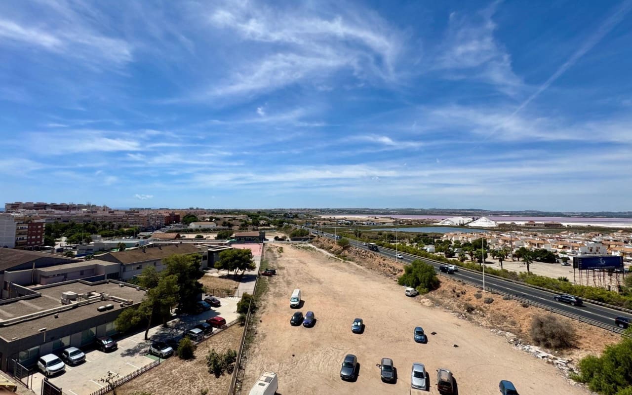2 sypialnia Penthouse na sprzedaż w Torrevieja z basenem - 140 000 € (Ref: 9913712)