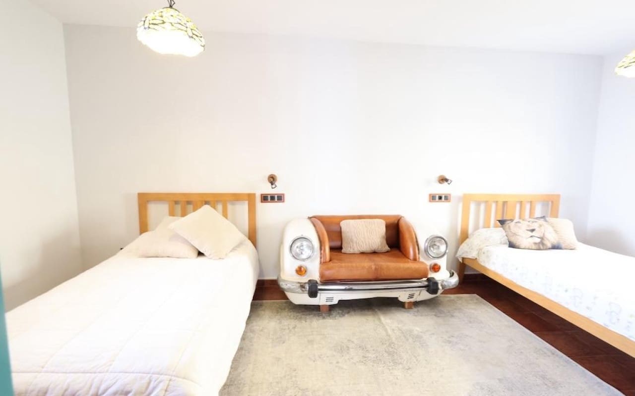 4 sypialnia Willa na sprzedaż w Villamartin - 699 000 € (Ref: 9913713)
