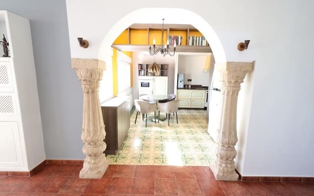4 sypialnia Willa na sprzedaż w Villamartin, Orihuela - 699 000 € (Ref: 9913713)