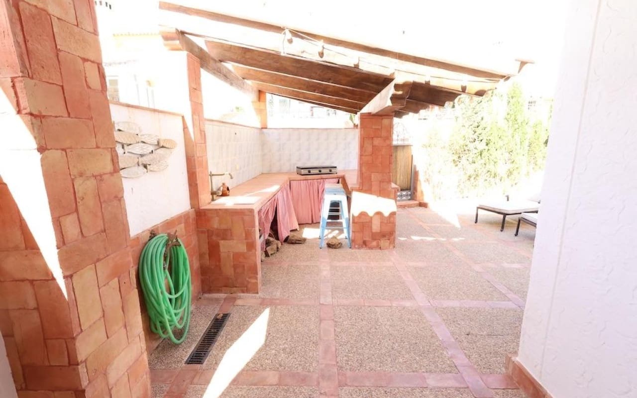 4 sypialnia Willa na sprzedaż w Villamartin - 699 000 € (Ref: 9913713)