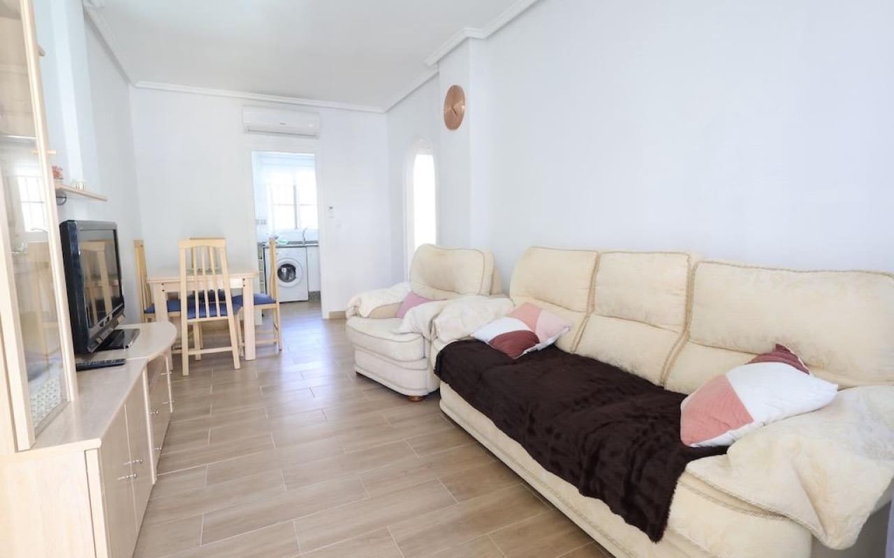 2 Zimmer Haus zu verkaufen in Filipinas mit Pool - 154.000 € (Ref: 9913715)