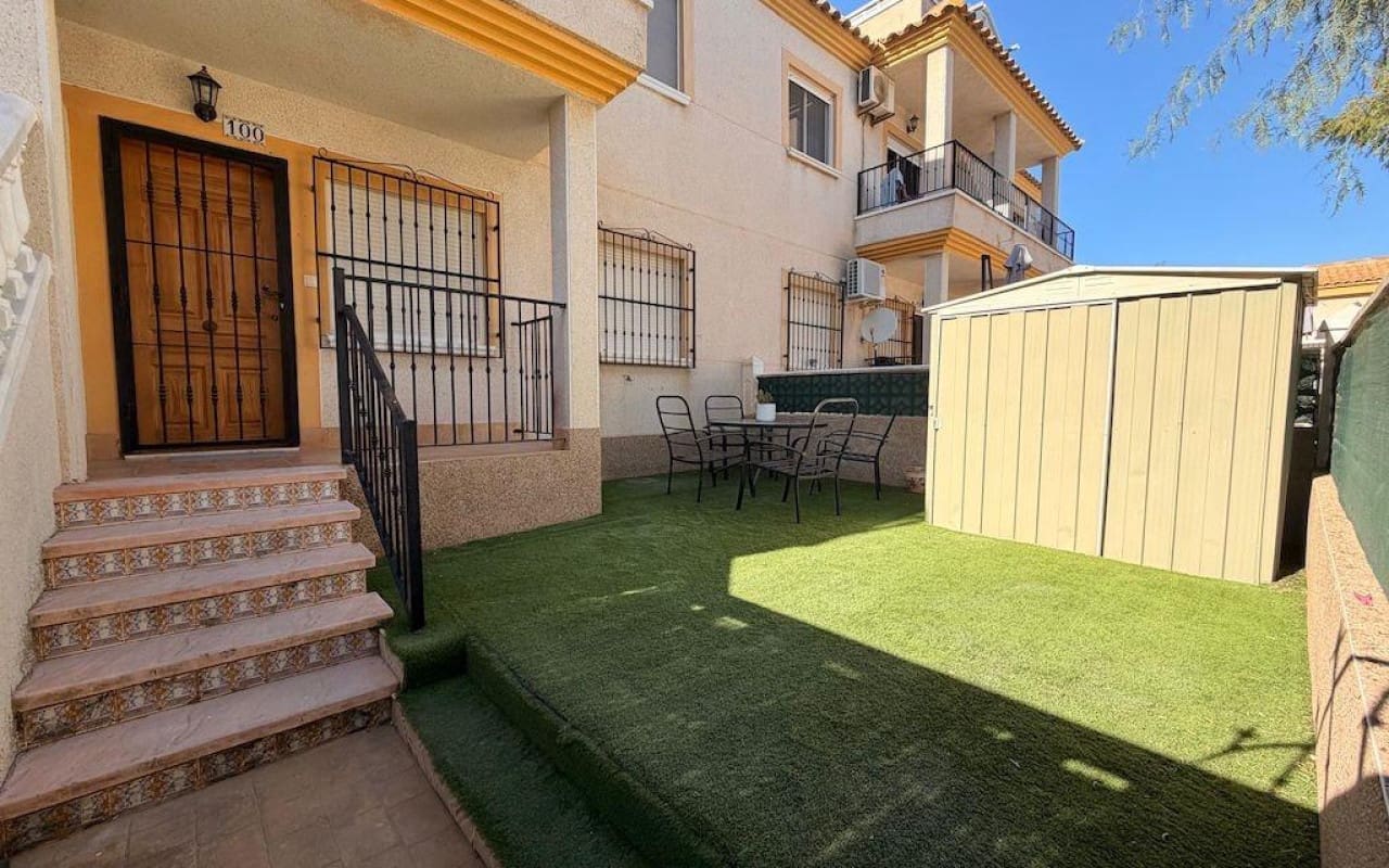 2 Zimmer Haus zu verkaufen in Filipinas mit Pool - 154.000 € (Ref: 9913715)