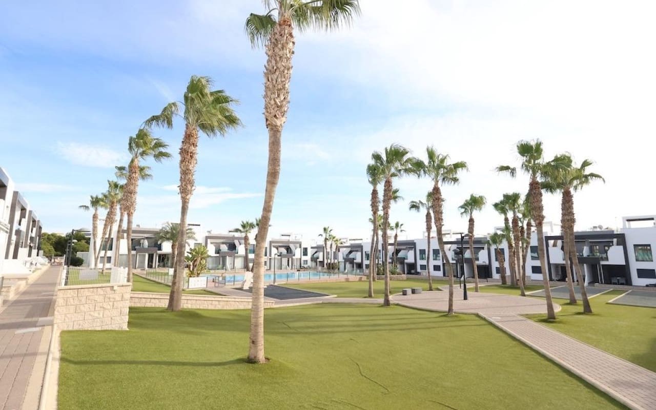 2 sypialnia Dom na sprzedaż w La Zenia z basenem - 270 000 € (Ref: 9913716)