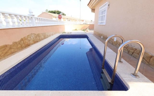 3 slaapkamer Villa te koop in Los Balcones met zwembad - € 320.000 (Ref: 9913718)