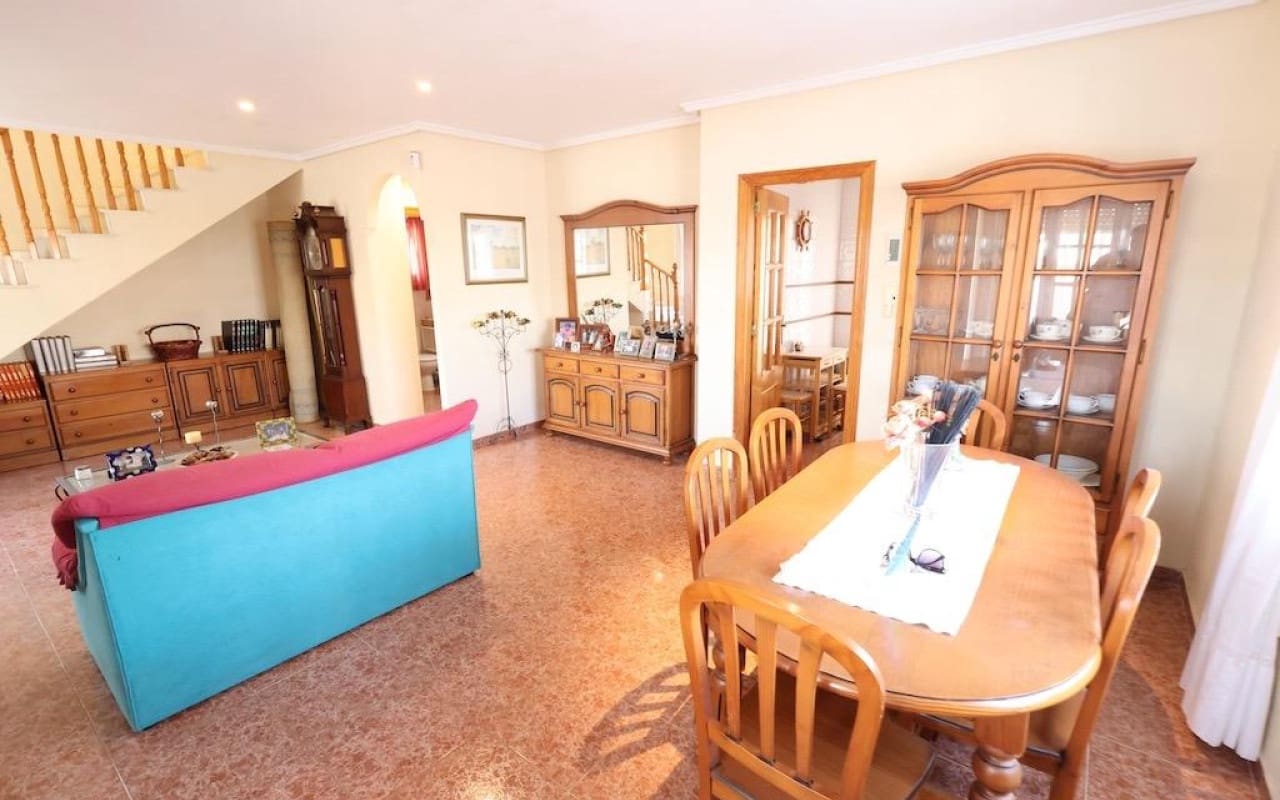 3 slaapkamer Villa te koop in Los Balcones met zwembad - € 320.000 (Ref: 9913718)