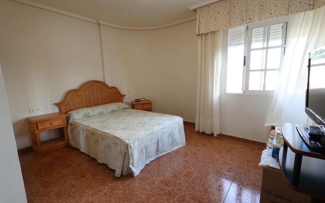 3 slaapkamer Villa te koop in Los Balcones met zwembad - € 320.000 (Ref: 9913718)
