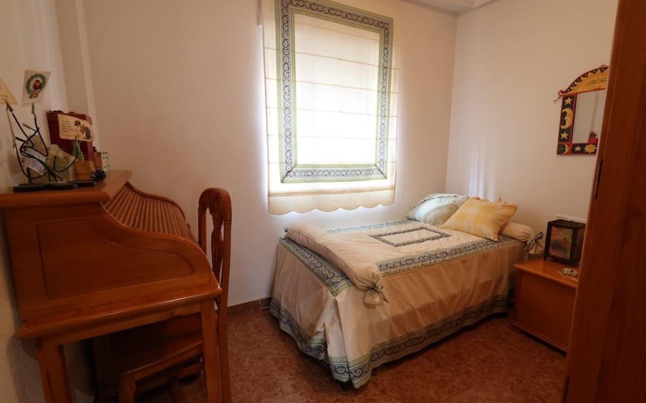 3 bedroom Villa for sale in Los Balcones with pool garage - € 320,000 (Ref: 9913718)