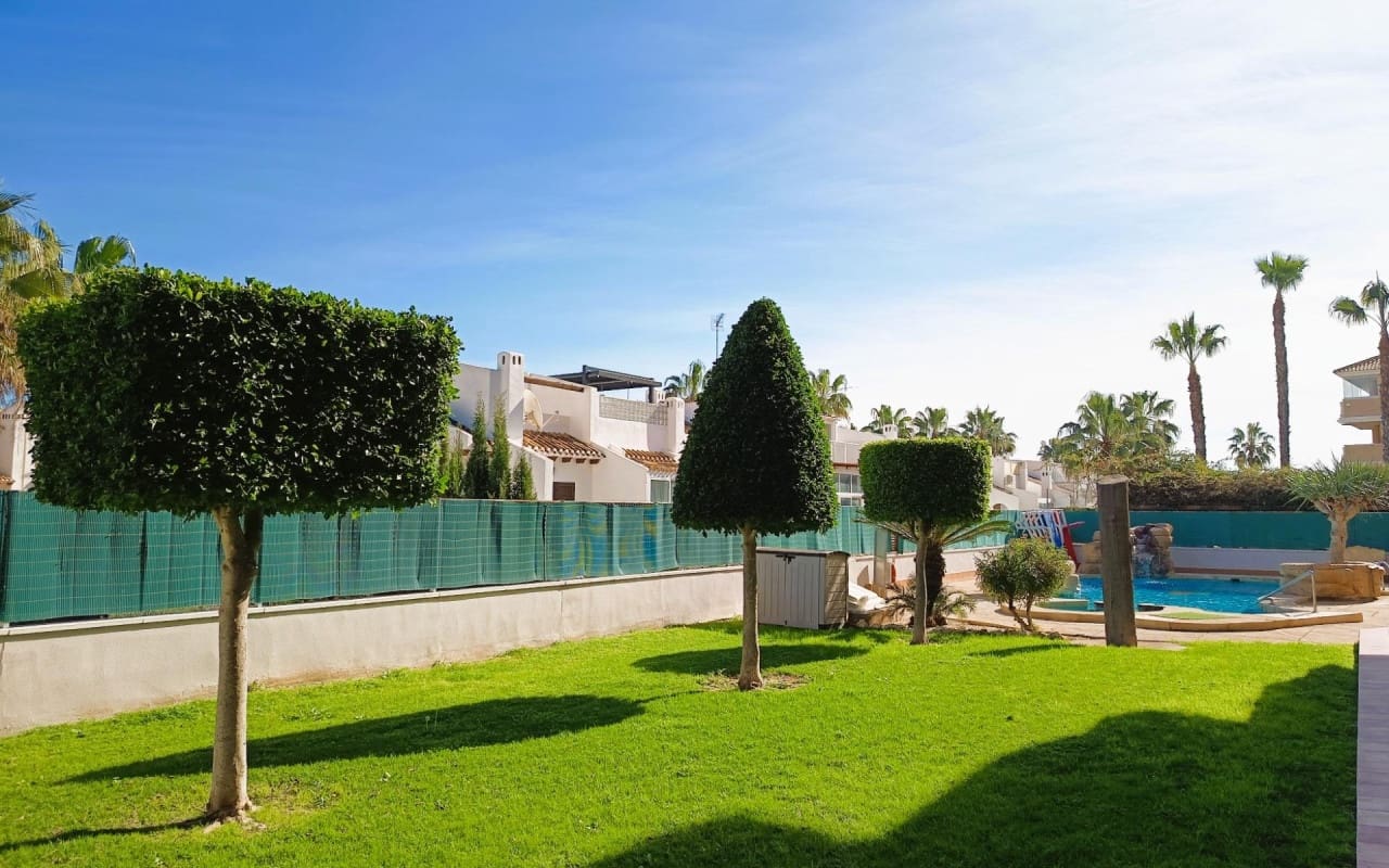 2 chambre Penthouse à vendre à Cabo Roig avec piscine - 219 000 € (Ref: 9913719)