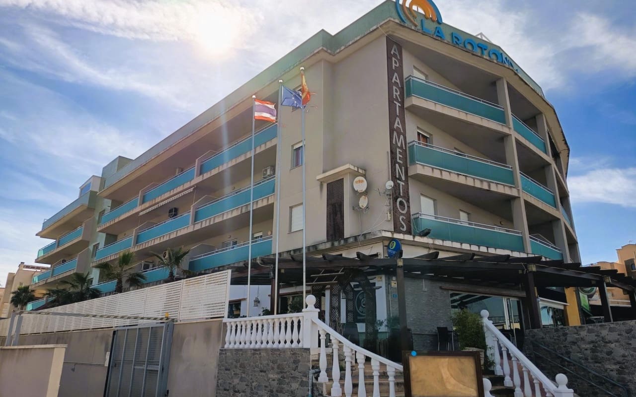 2 chambre Penthouse à vendre à Cabo Roig avec piscine - 219 000 € (Ref: 9913719)