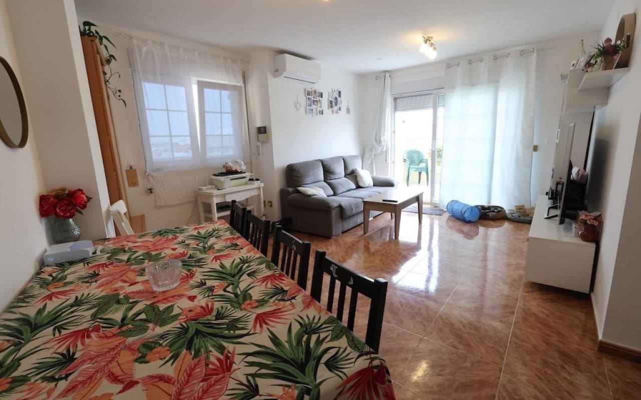 3 sovrum Takvåning till salu i Torrevieja - 285 000 € (Ref: 9913720)