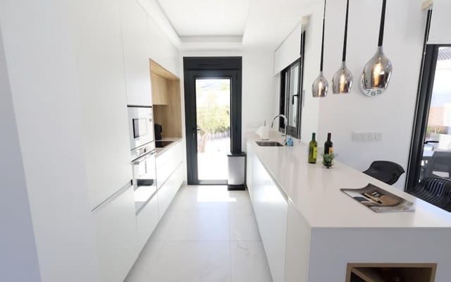 3 Zimmer Villa zu verkaufen in La Marquesa, Rojales mit Pool - 699.000 € (Ref: 9913721)