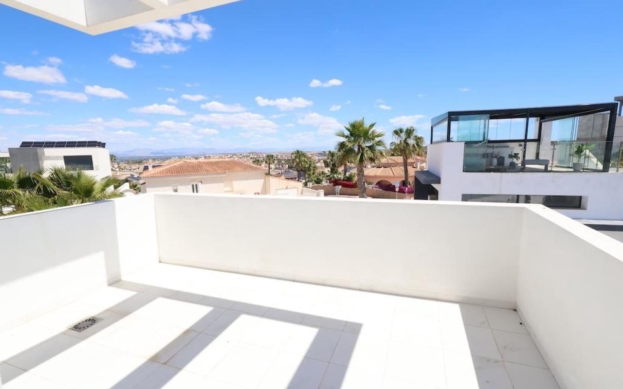 3 Zimmer Villa zu verkaufen in La Marquesa mit Pool - 699.000 € (Ref: 9913721)