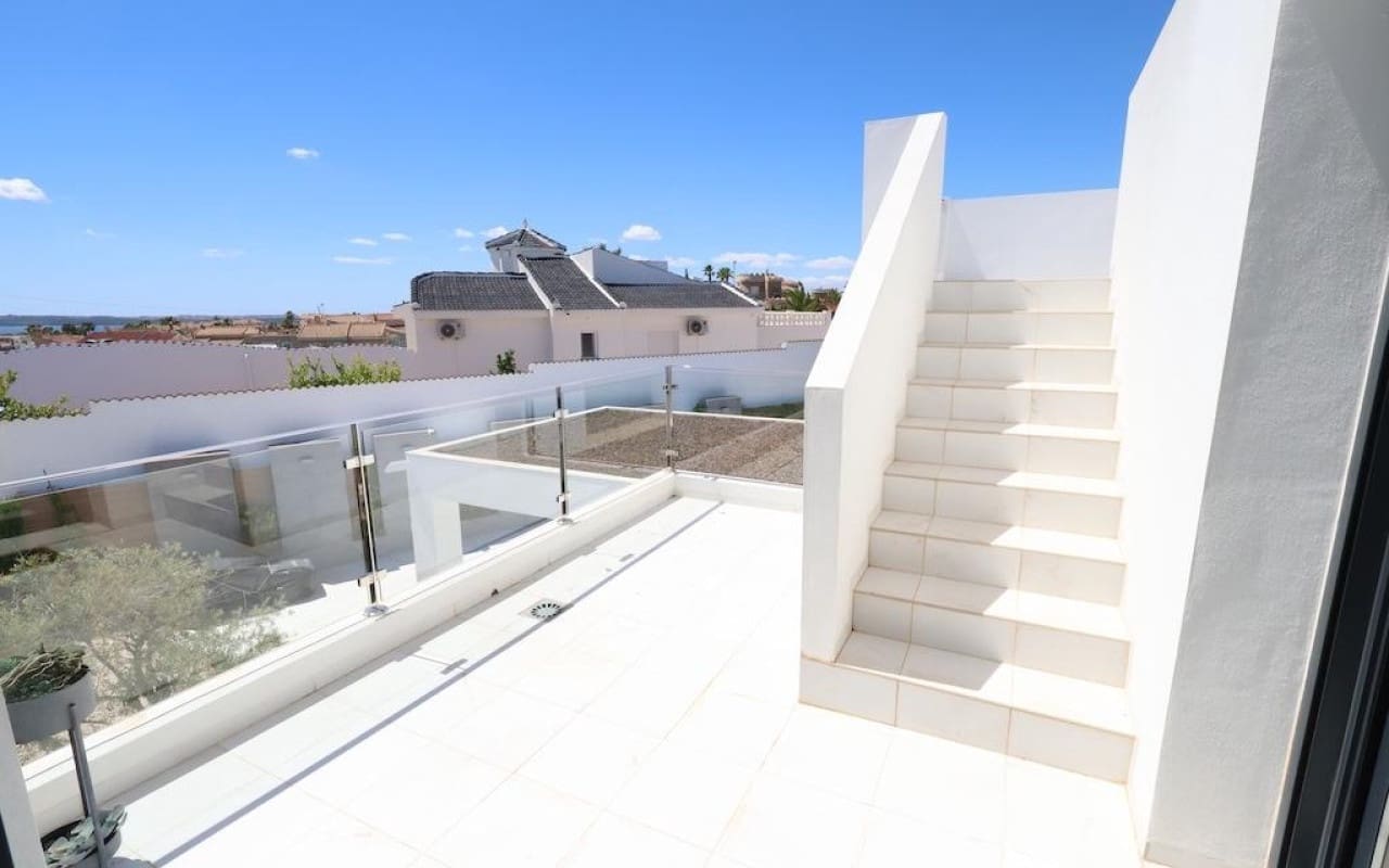 3 Zimmer Villa zu verkaufen in La Marquesa mit Pool - 699.000 € (Ref: 9913721)