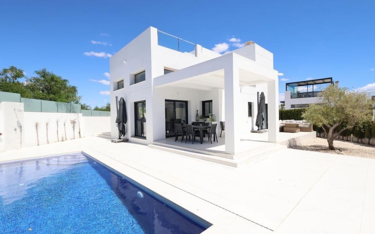 3 Zimmer Villa zu verkaufen in La Marquesa mit Pool - 699.000 € (Ref: 9913721)