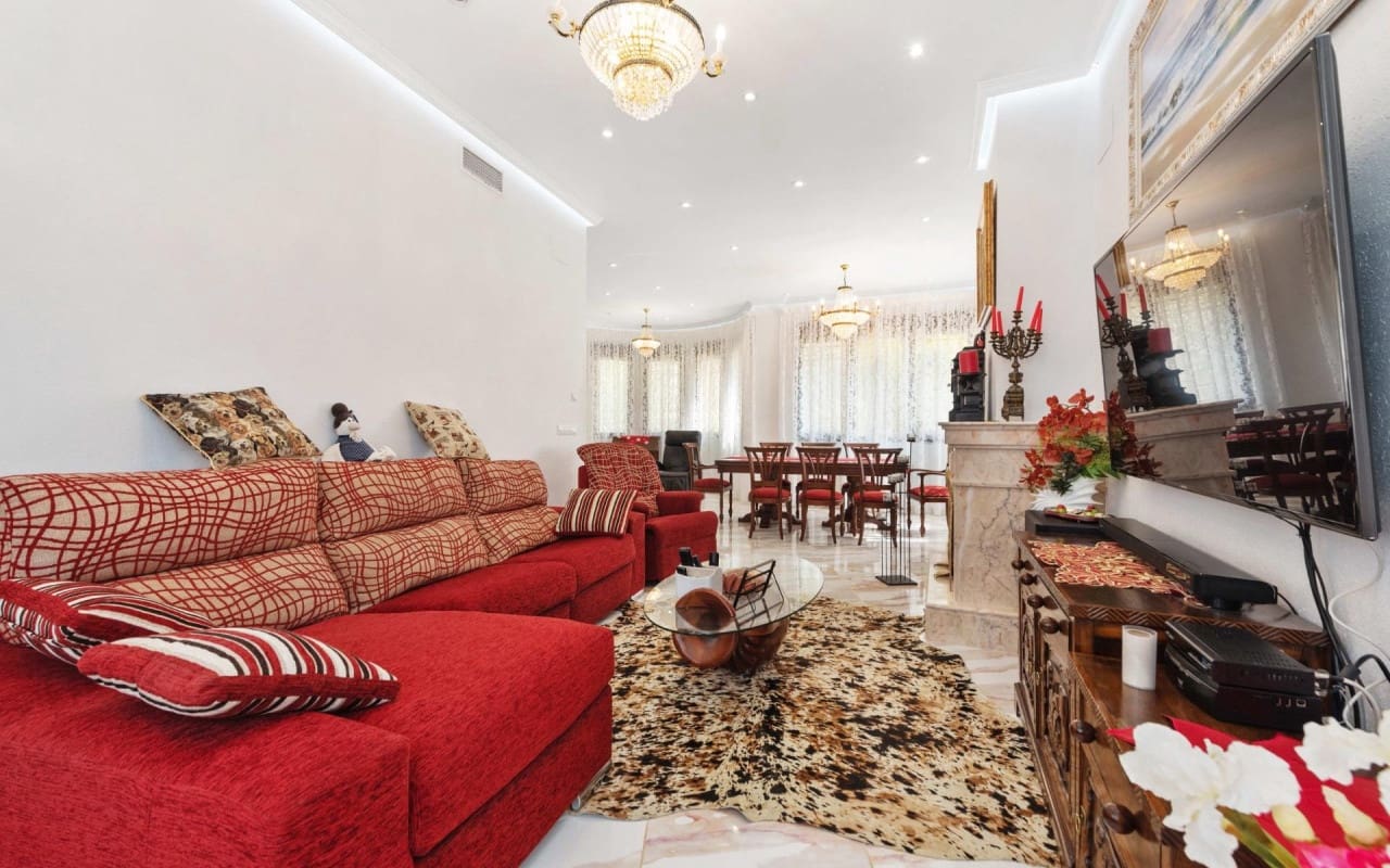 4 sypialnia Willa na sprzedaż w Campoamor z basenem - 1 600 000 € (Ref: 9913722)