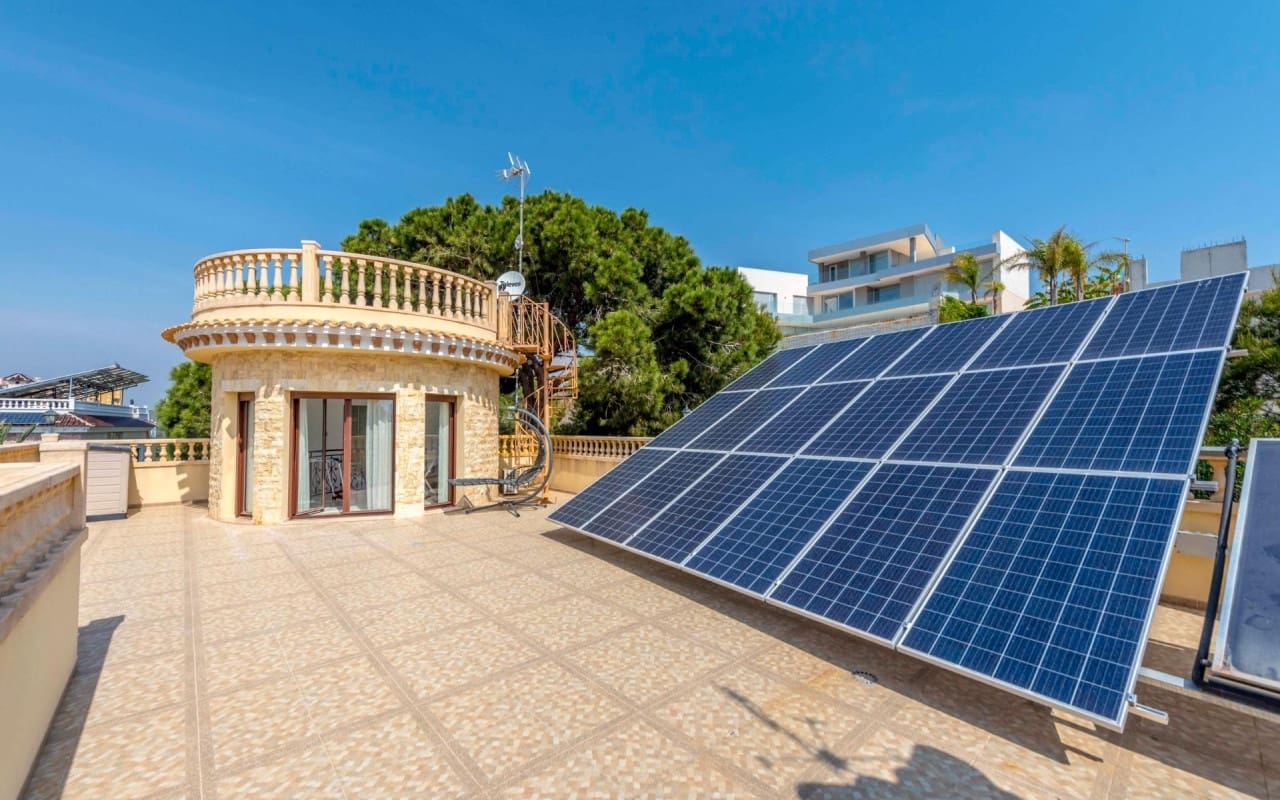 4 sypialnia Willa na sprzedaż w Campoamor z basenem - 1 600 000 € (Ref: 9913722)