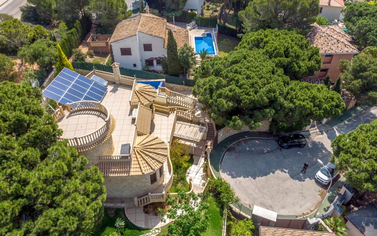 4 sypialnia Willa na sprzedaż w Campoamor z basenem - 1 600 000 € (Ref: 9913722)