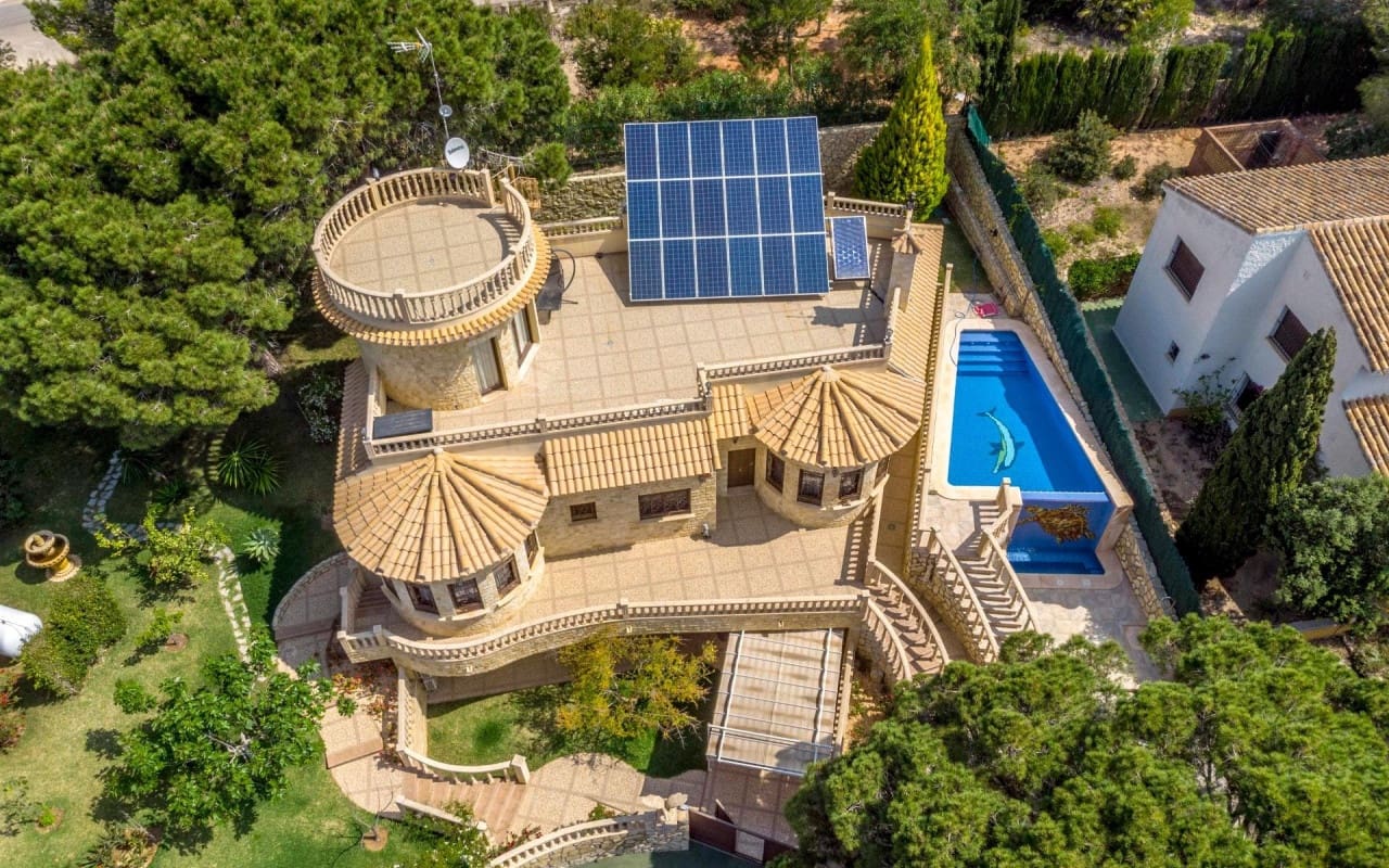 4 sypialnia Willa na sprzedaż w Campoamor z basenem - 1 600 000 € (Ref: 9913722)