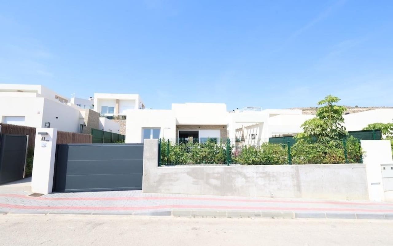 Chalet de 3 habitaciones en Algorfa en venta con piscina - 549.000 € (Ref: 9913723)