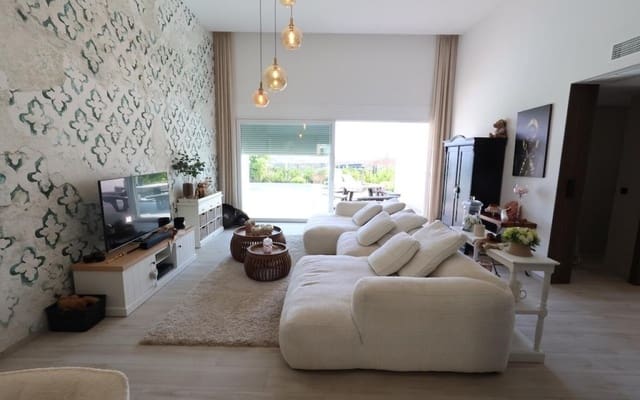 Chalet de 3 habitaciones en Algorfa en venta con piscina - 549.000 € (Ref: 9913723)