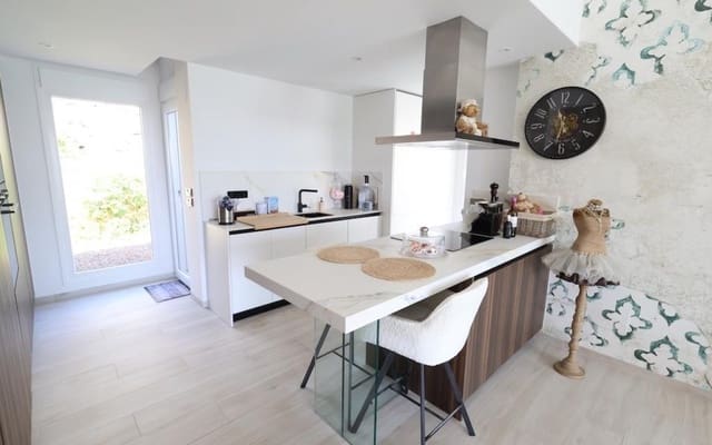 Chalet de 3 habitaciones en Algorfa en venta con piscina - 549.000 € (Ref: 9913723)
