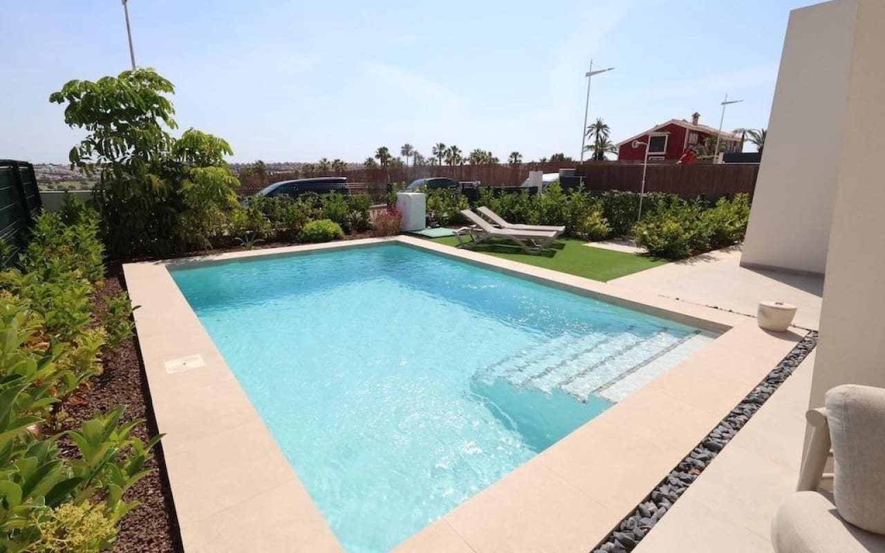 Chalet de 3 habitaciones en Algorfa en venta con piscina - 549.000 € (Ref: 9913723)