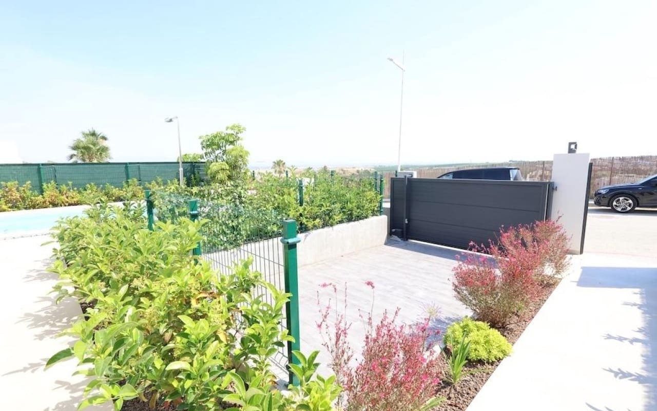 Chalet de 3 habitaciones en Algorfa en venta con piscina - 549.000 € (Ref: 9913723)