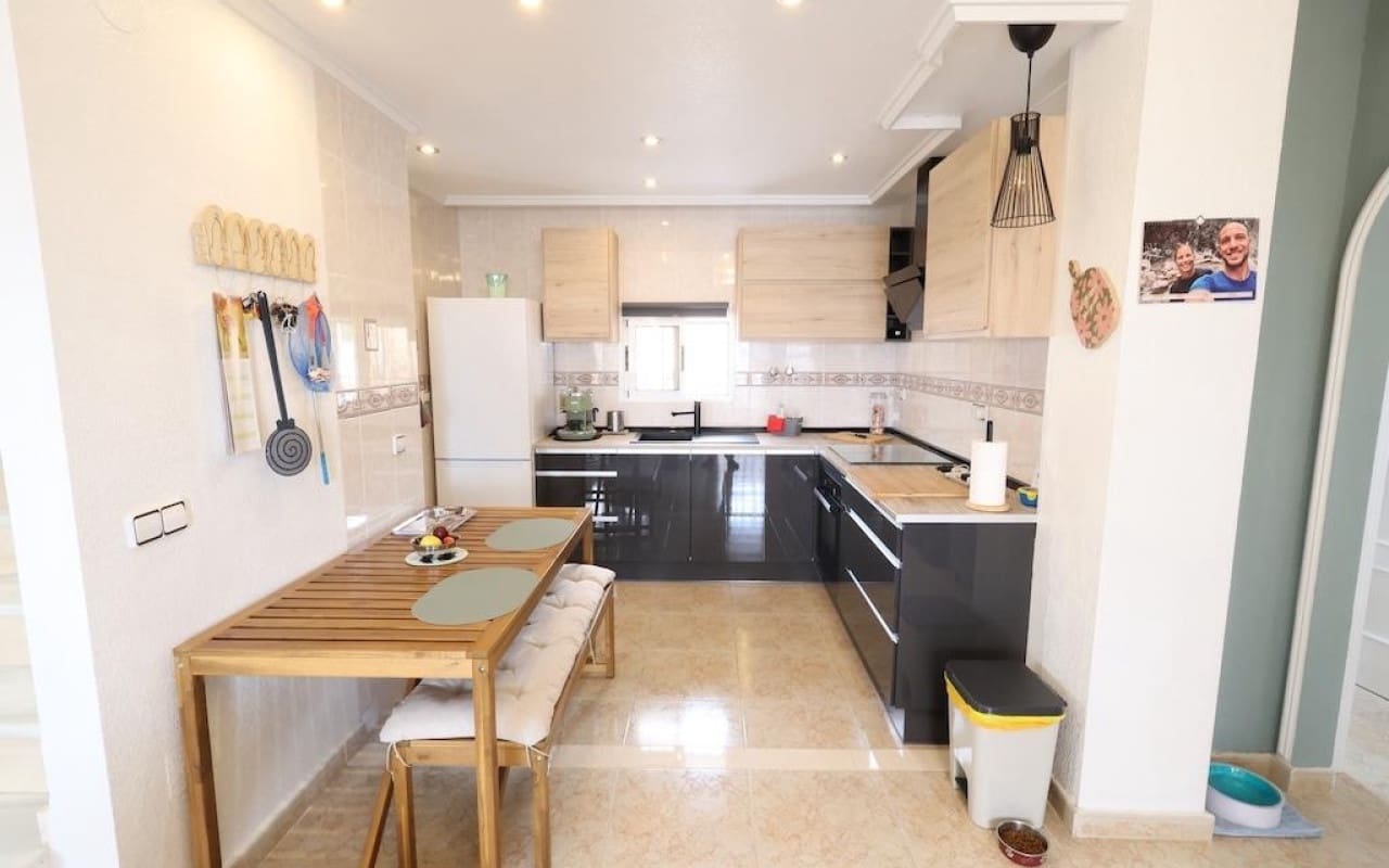 3 Zimmer Villa zu verkaufen in Filipinas mit Pool - 395.000 € (Ref: 9913725)