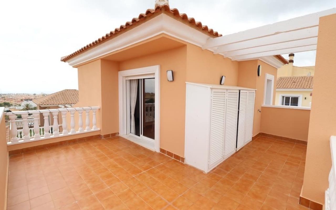 3 Zimmer Villa zu verkaufen in Filipinas mit Pool - 395.000 € (Ref: 9913725)