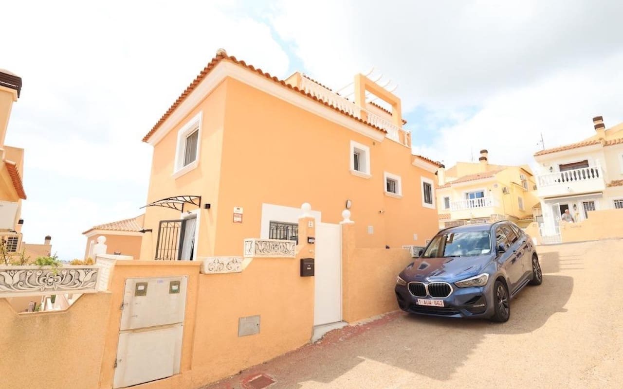 3 Zimmer Villa zu verkaufen in Filipinas mit Pool - 395.000 € (Ref: 9913725)