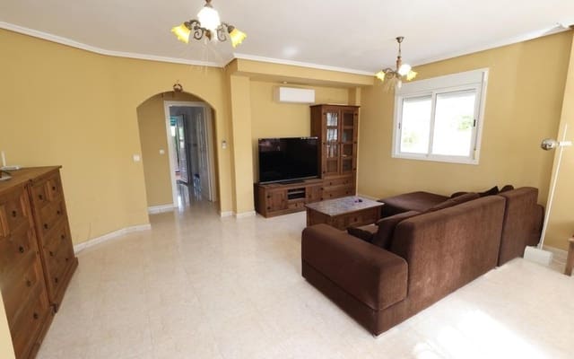 Chalet de 5 habitaciones en Doña Pepa, Rojales en venta con piscina - 340.000 € (Ref: 9913726)