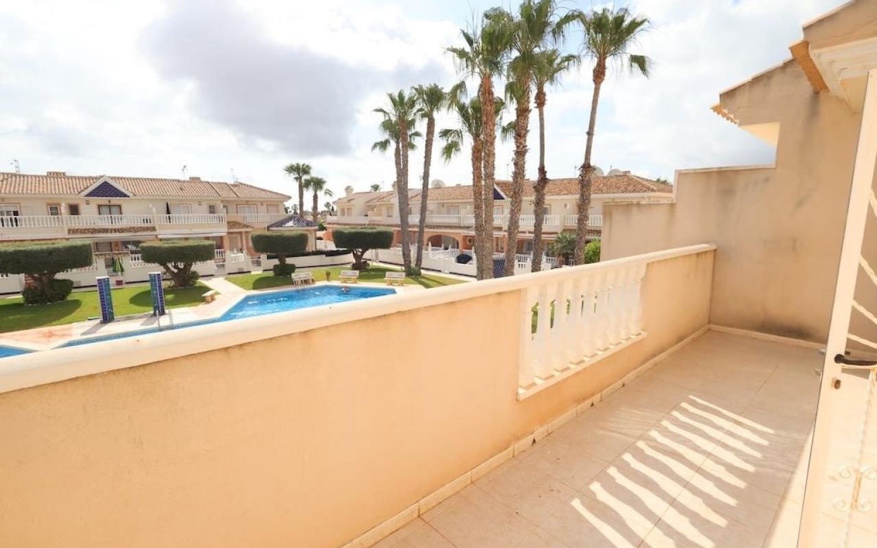 Chalet de 5 habitaciones en Doña Pepa en venta con piscina - 340.000 € (Ref: 9913726)