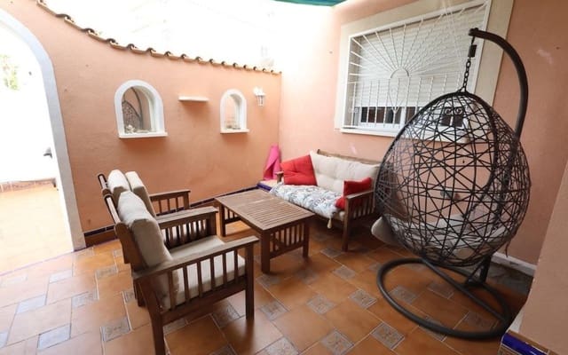 Chalet de 5 habitaciones en Doña Pepa, Rojales en venta con piscina - 340.000 € (Ref: 9913726)
