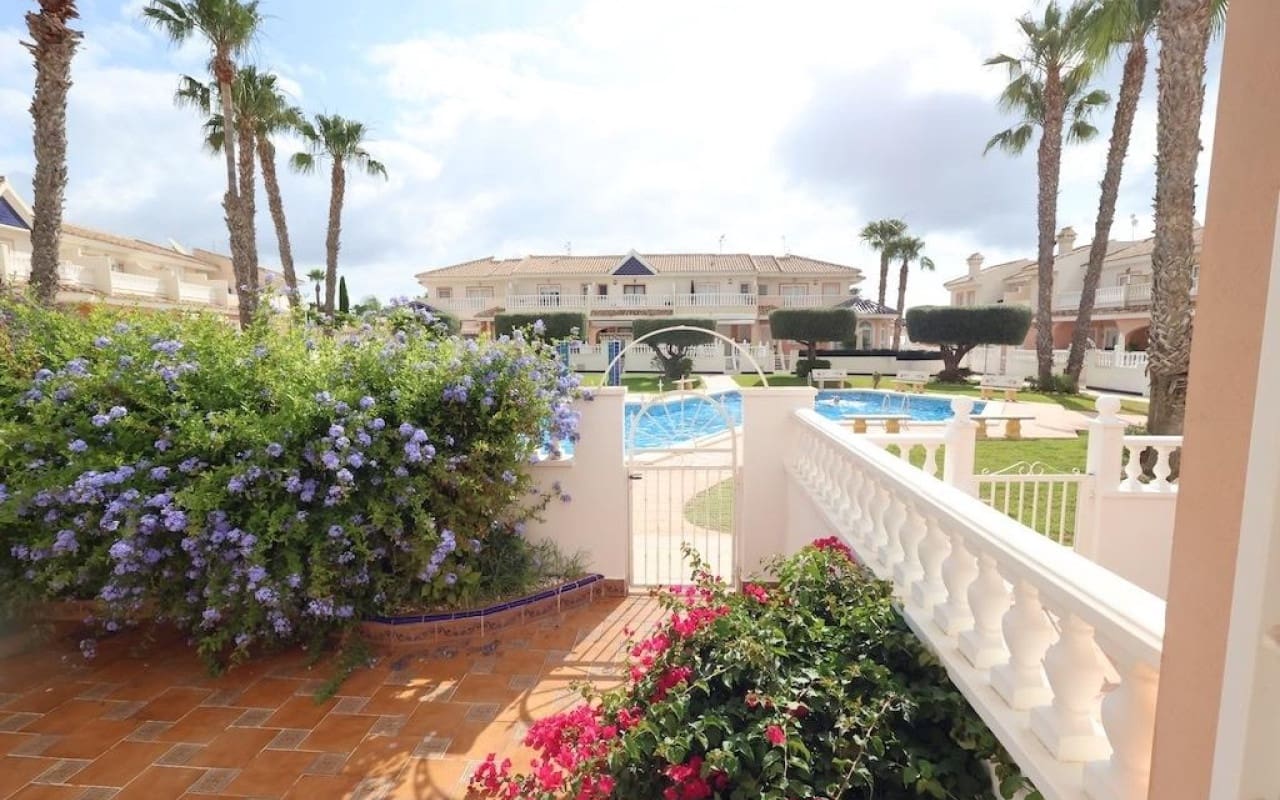 Chalet de 5 habitaciones en Doña Pepa en venta con piscina - 340.000 € (Ref: 9913726)
