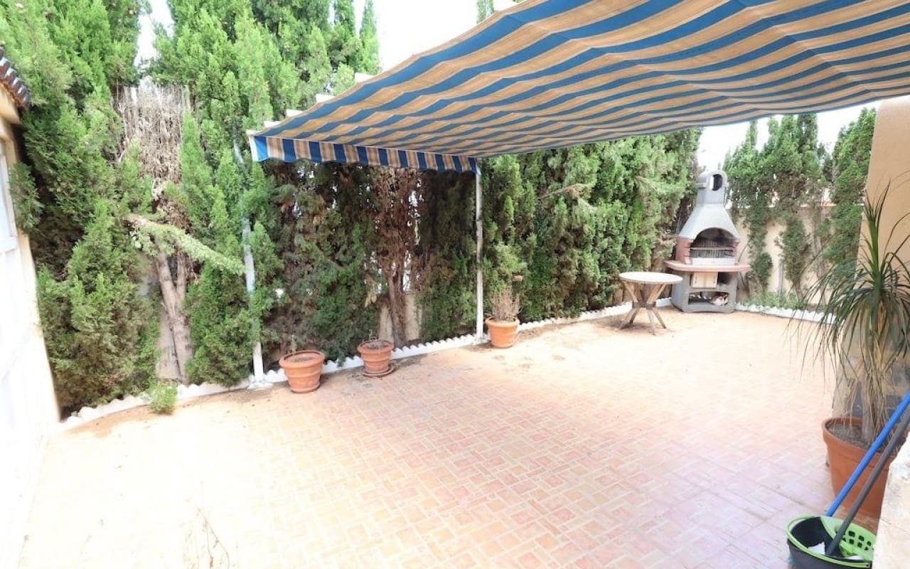 3 bedroom Villa for sale in Los Balcones with pool - € 234,000 (Ref: 9913727)
