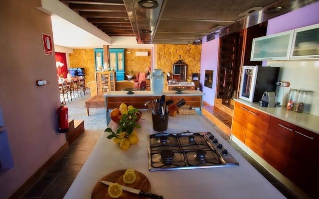 Finca/Casa Rural de 4 habitaciones en Torremendo, Orihuela en venta - 1.750.000 € (Ref: 9913728)