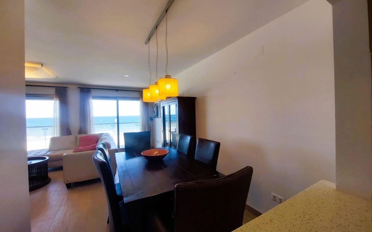 4 chambre Appartement de Plage à vendre à Torrevieja avec piscine - 650 000 € (Ref: 9913730)