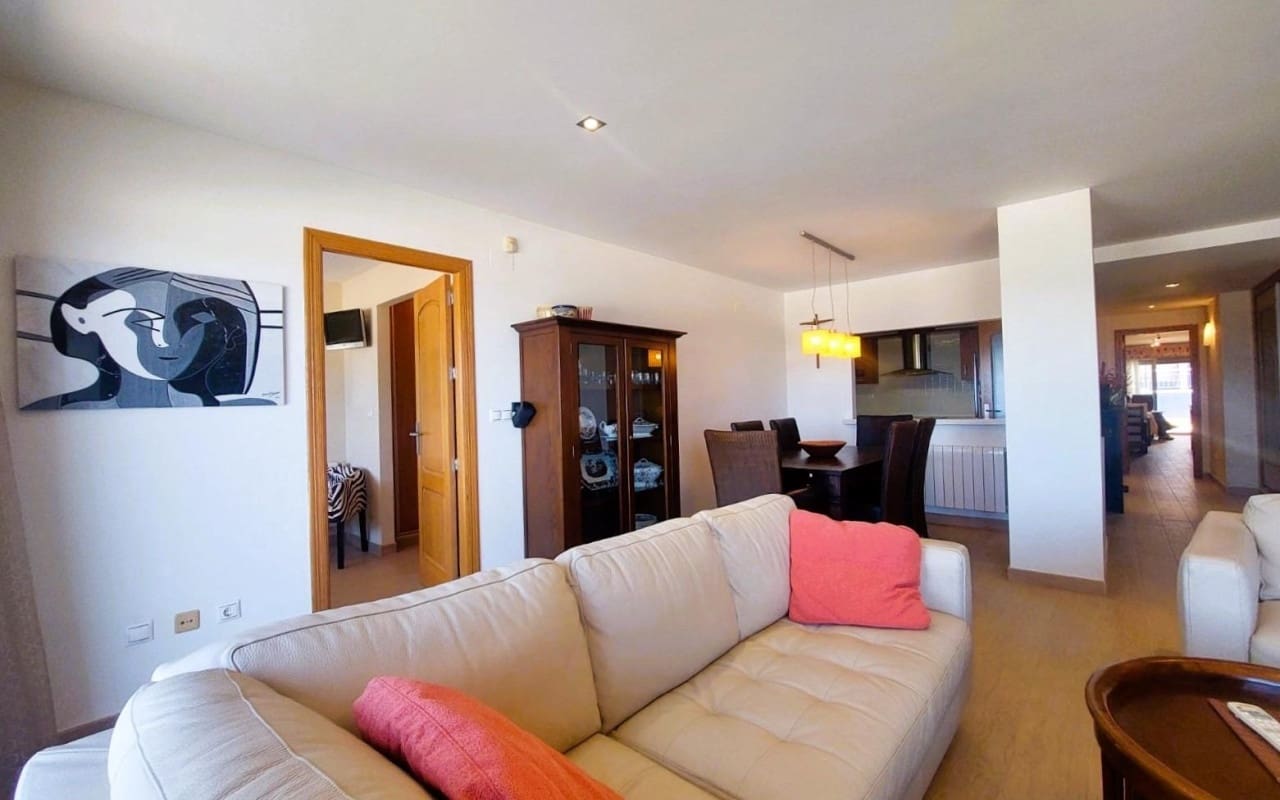 4 chambre Appartement de Plage à vendre à Torrevieja avec piscine - 650 000 € (Ref: 9913730)
