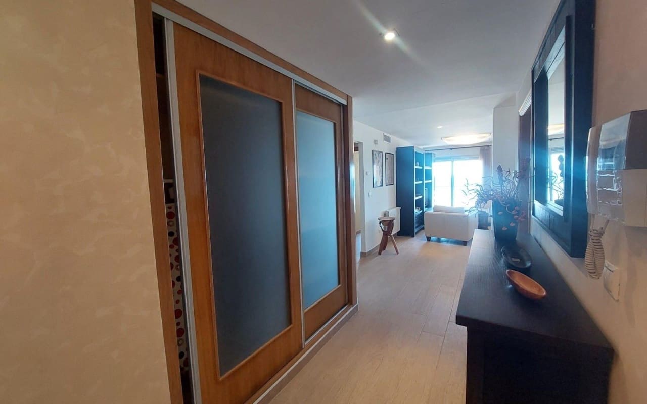 4 chambre Appartement de Plage à vendre à Torrevieja avec piscine - 650 000 € (Ref: 9913730)