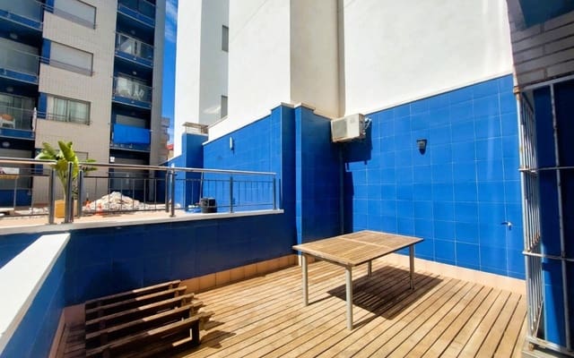 4 chambre Appartement de Plage à vendre à Playa de los Locos, Torrevieja avec piscine - 650 000 € (Ref: 9913730)