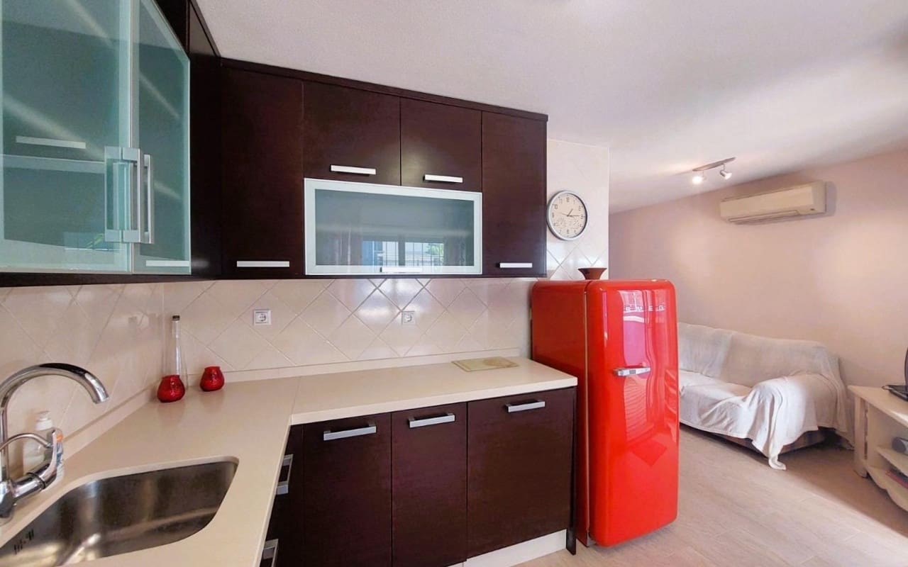 4 chambre Appartement de Plage à vendre à Torrevieja avec piscine - 650 000 € (Ref: 9913730)