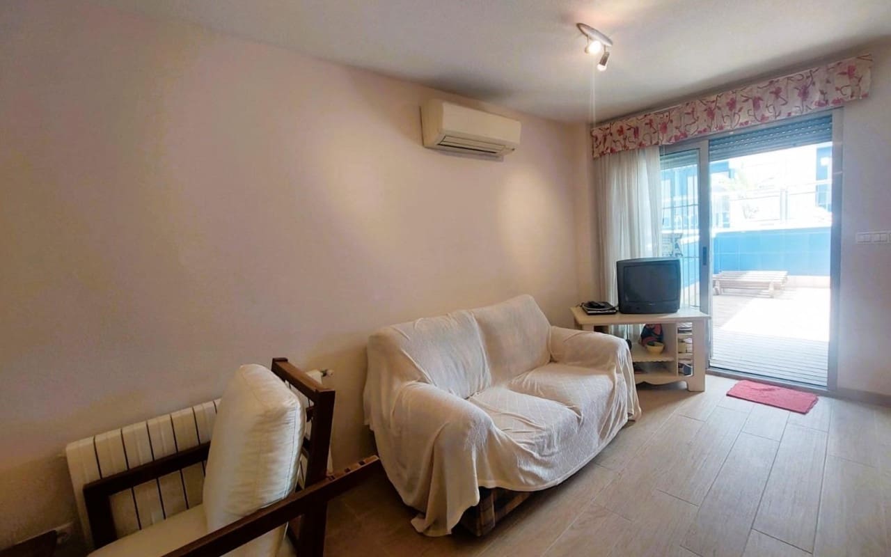 4 chambre Appartement de Plage à vendre à Torrevieja avec piscine - 650 000 € (Ref: 9913730)