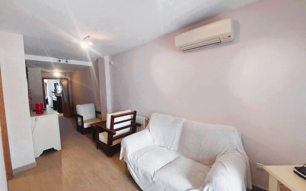 4 chambre Appartement de Plage à vendre à Torrevieja avec piscine - 650 000 € (Ref: 9913730)