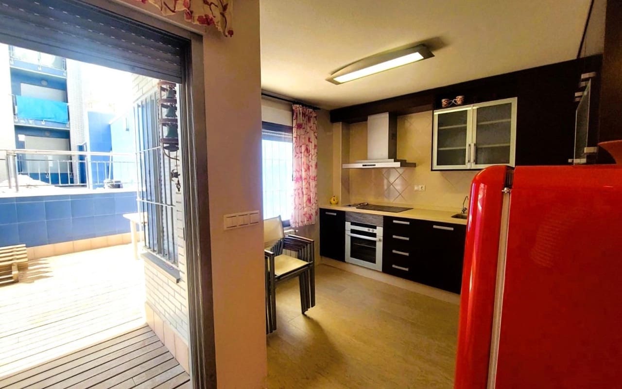 4 chambre Appartement de Plage à vendre à Torrevieja avec piscine - 650 000 € (Ref: 9913730)