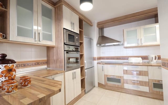 3 makuuhuone Huoneisto myytävänä paikassa Centro - Muelle Pesquero, Torrevieja - 299 000 € (Ref: 9913733)