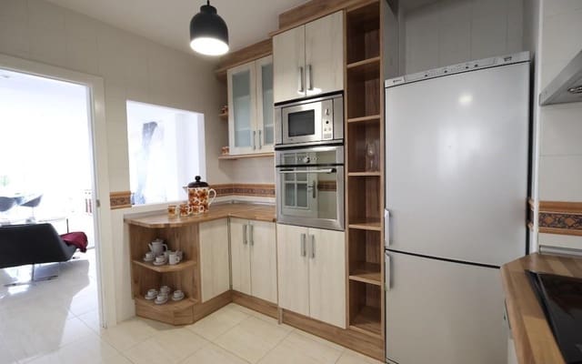 3 makuuhuone Huoneisto myytävänä paikassa Centro - Muelle Pesquero, Torrevieja - 299 000 € (Ref: 9913733)