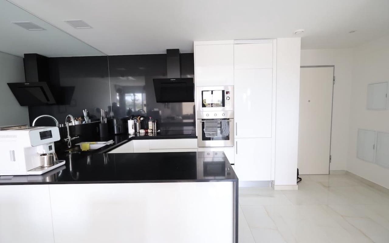 2 sovrum Lägenhet till salu i Las Mimosas med pool - 269 000 € (Ref: 9913734)