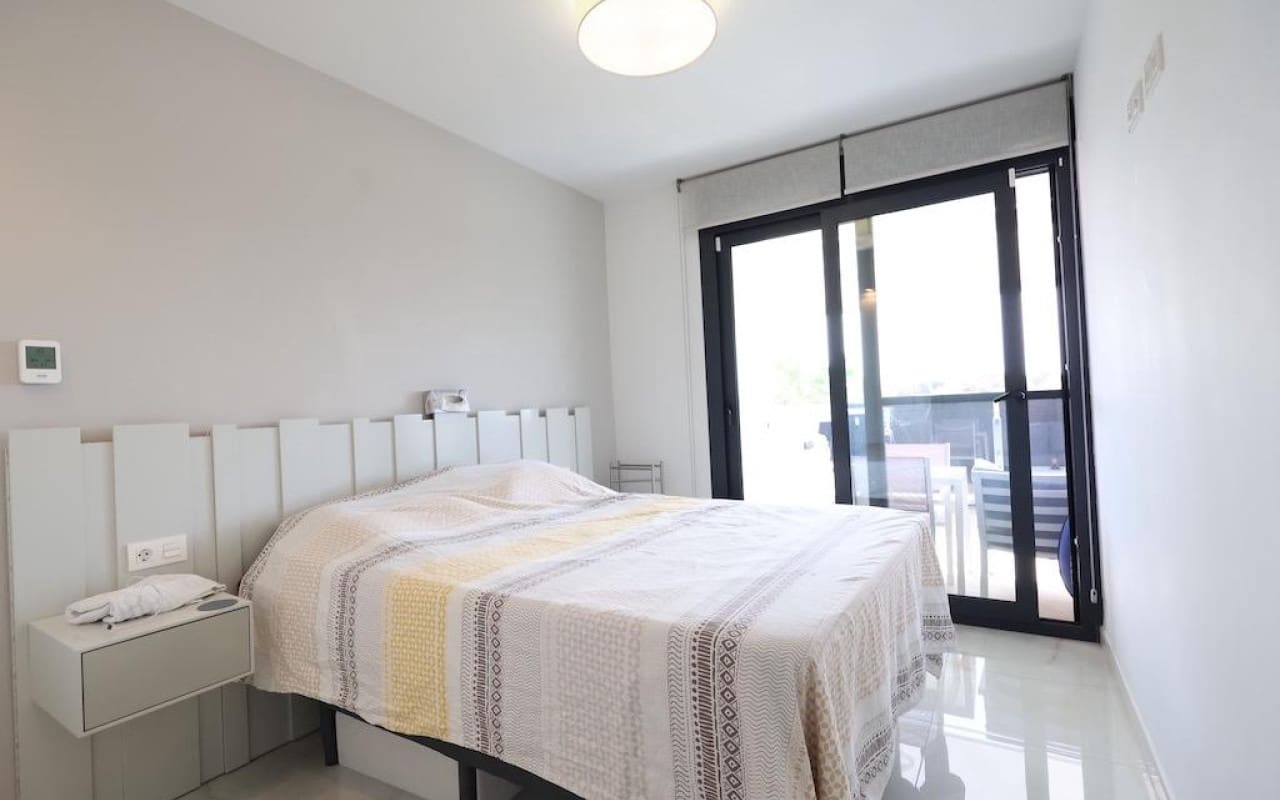2 sovrum Lägenhet till salu i Las Mimosas med pool - 269 000 € (Ref: 9913734)